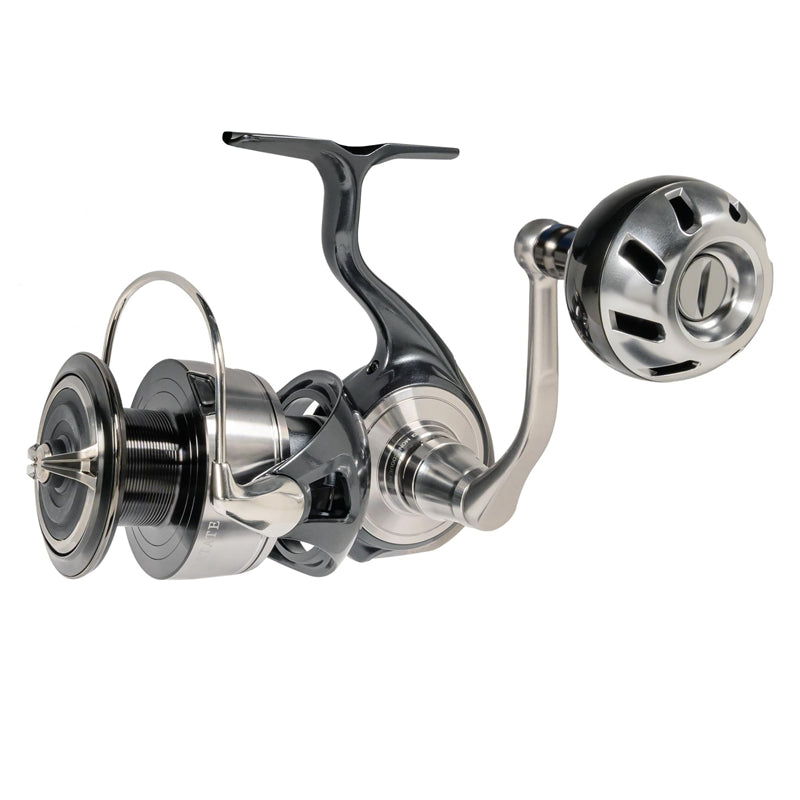 Daiwa 24 Certate LT5000D-XH-ARK spinning reel, side view